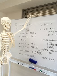 ★ 灯火を消してはいけないと動く人の所に。